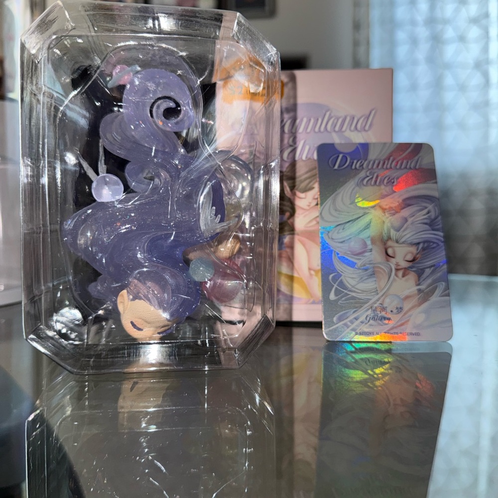 Dreamland Muse Figurine with Holographic Card